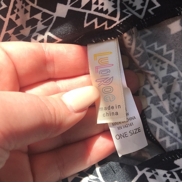 Unicorn Lularoe leggings 😍 - Picture 4 of 4